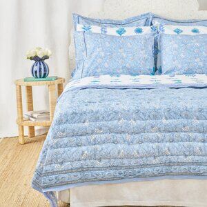 Larissa Floral Reversible Quilt!